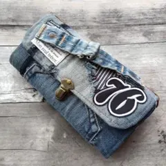 Item thumbnail for item 936d982d-ce83-488e-8cc6-378074b02245