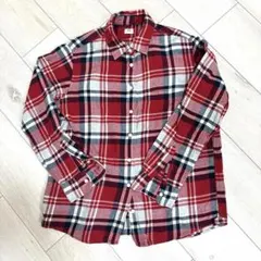 チェックシャツ