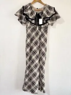 新品未使用　リリアンカラット　スクエアフリルマーメイドワンピース