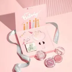 チーク ポップ バースデー ボックス CLINIQUE【お誕生日セット】のサムネイル