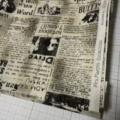 デザイン生地 英字新聞柄 ベージュ系 現品限り