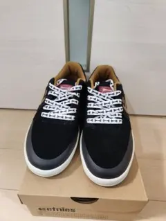 Item thumbnail for item 4f9a72bb-985e-4a8c-b4b7-e4a16634db82