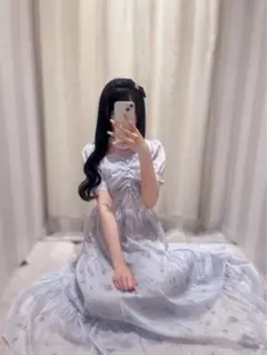 evelyn 水瀬さららコラボ 花柄ワンピース 新品タグ付き - メルカリ