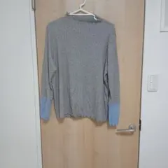 リブ編みグレーセーター フリルネック