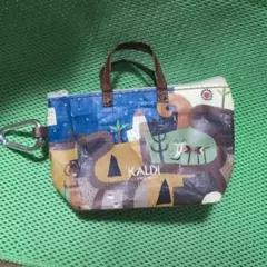 Y*i様 ⭐️完売品⭐️カルディ伝説柄カラビナ付きミニバッグ