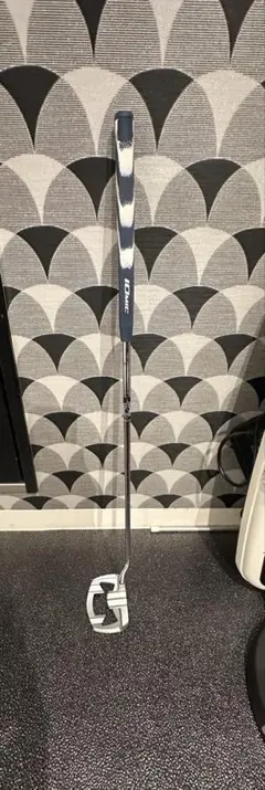 Item thumbnail for item fe5fe9ee-cc7d-4477-83eb-fb96892227ac