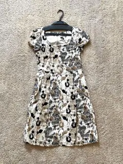 【正月限定値下げ】TOCCA 刺繍花柄膝丈ワンピース