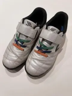 アンブロ(UMBRO)ジュニアサッカートレーニングシューズ アクセレイタ21cm