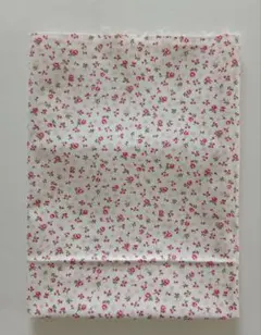【特価】小花柄　生地　ピンク　パッチワーク　c&s