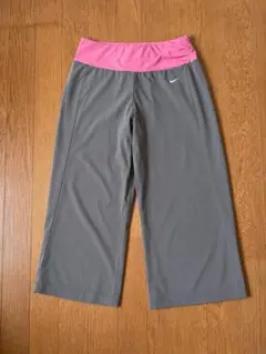 Nike 7分丈パンツ S ヨガ、トレーニング