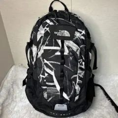 美品　THE NORTH FACE HOT SHOT リュック