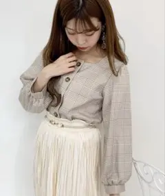 未使用⭐︎バックリボンチェックブラウス　apres jourのサムネイル