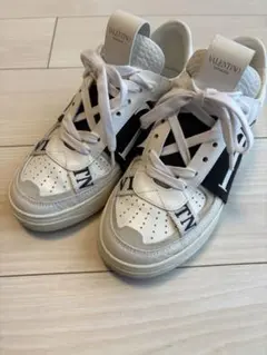 VALENTINO GARAVANI ホワイトスニーカー 35のサムネイル