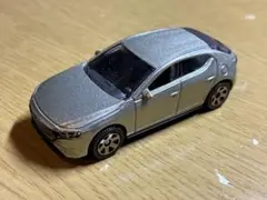 マッチボックス マツダ3 シャンパンゴールドのサムネイル