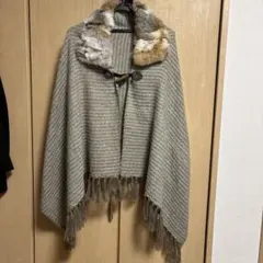 ファー付き ニットポンチョ ベージュ フリンジのサムネイル