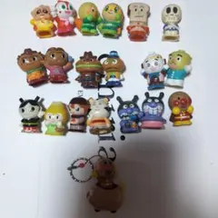 アンパンマンキャラクター フィギュア 19体&キーホルダーセット　レトロ