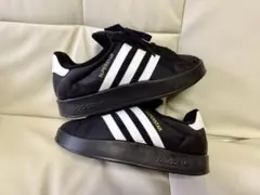 adidas SUPERSTAR 厚底 スニーカー ブラックのサムネイル