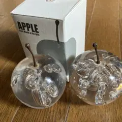 りんごのオブジェ　ペーパーウェイトのサムネイル