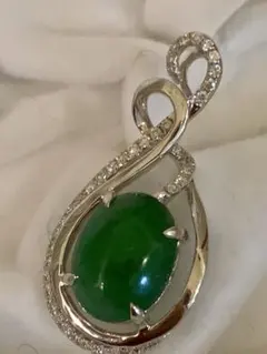 天然翡翠ペンダントトップ