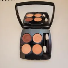 Chanel レ キャトル オンブル / 384 イマジネール