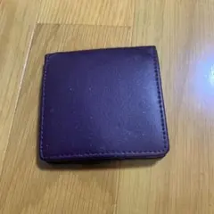 紫のレザーコインケース