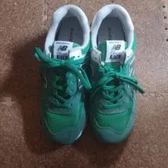 New Balance Classic 574 グリーンのサムネイル
