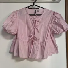 H&M DIVIDED パフスリーブ リボン ブラウス ピンク Mのサムネイル