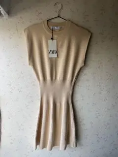 ZARA ニットワンピース S ベージュ　新品　未使用　タグ付き