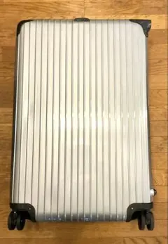 【美品 ハンドル新品交換済】 RIMOWA ビジネストロリー 4輪 26L 美品 ハンドル新品交換済】 RIMOWA ビジネストロリー 4輪 26L - メルカリ