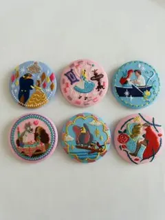 ディズニーキャラクターズ　刺繍缶バッジ　6種セット