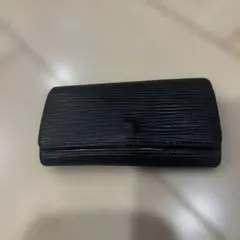 Louis Vuitton エピレザー ブラックキーケース　ジャンク品