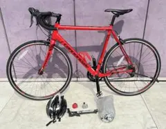 キャノンデール CAAD8 ロードバイクレッドのアルミフレーム、カーボンフォークのサムネイル