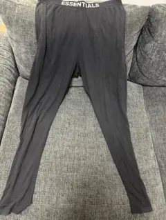 ESSENTIALS パンツ