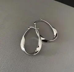 Item thumbnail for item 0fb16bb9-af60-4ce8-8d4b-60d06e01b81b