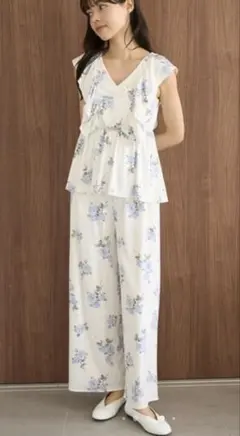 中花柄カップインプルオーバー&ロングパンツ 新品タグ付き　✳︎値下げ可能✳︎