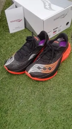 サッカニー　エンドルフィンプロ4　　 サッカニー 25cm　Saucony