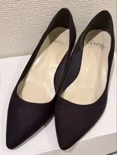 〔リゾイ〕サテンパンプス ポインテッドトゥ ローヒール 美脚のサムネイル