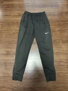 Nike ブラック ジャージパンツ