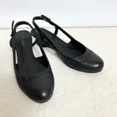 BOTTEGA ボッテガ　イントレチャート　レザーバックストラップ　パンプスのサムネイル