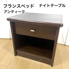 ナイトテーブル