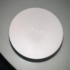 RMK エアリータッチ フィニッシングパウダー 01のサムネイル