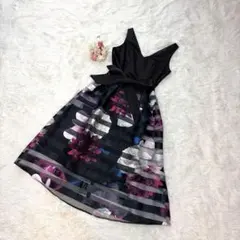 DVF シルク100% ホルターネック プリーツワンピース 総柄 6 (M〜L) DVF シルク100% ホルターネック プリーツワンピース 総柄 6 (M〜L