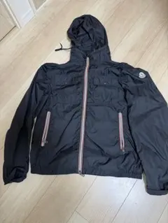 (訳あり)MONCLER モンクレール LYON ナイロンパーカー サイズ4 訳あり)MONCLER モンクレール LYON ナイロンパーカー サイズ4 - メルカリ