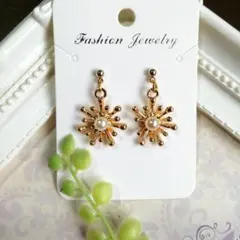 ファッションジュエリー 太陽デザインピアス/イヤリング(ハンドメイド)