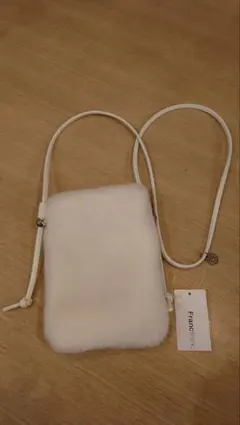 ホワイトファースマホショルダーバッグFrancfranc