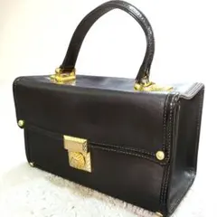 Y331 ジャンニヴェルサーチ パイソン ロゴ金具 本革 高級 長財布
