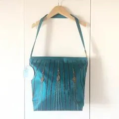 新品 ワンショルダーバッグ キスキス