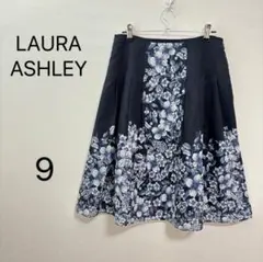 LAURA ASHLEY ネイビー花柄フレアスカート9 濃紺 膝丈 フラワー 紺