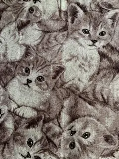 猫模様 綿麻生地 ブラウン系　約巾108cm×50cm