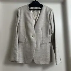 ノーカラージャケット ベージュ　スリムフィット　セレモニー　フォーマル　ビジネス